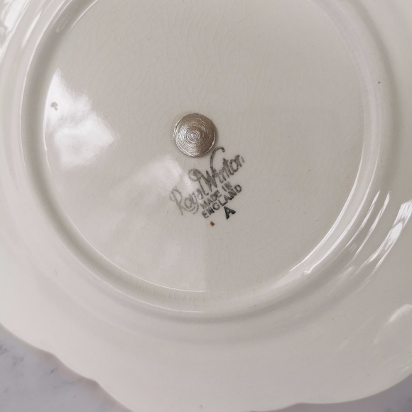 Vintage Royal Winton Gold Cake Plate - Picture 4 of 4